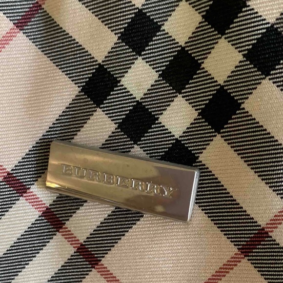 Authentic Burberry Designer Bag - Picture 5 of 9